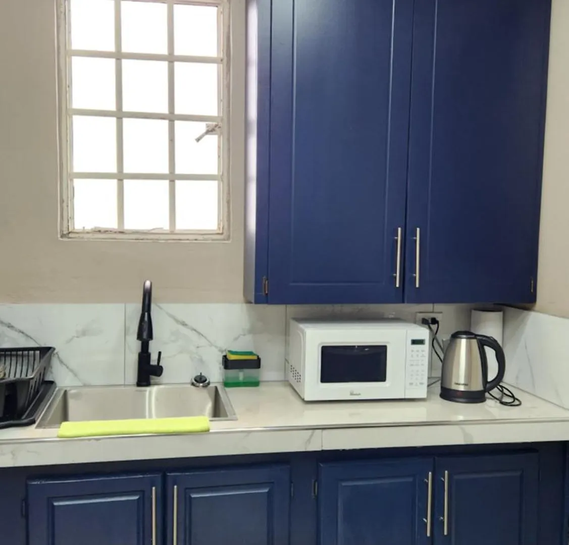 The Layover - 6 Mins From The Airport, Equipped For Long Stays Piarco